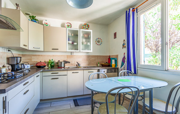 Location de vacances - La Crau , France - FCV025 3
