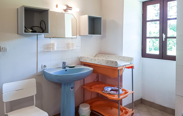 Holiday Home - Mauvières , France - FEC017 701