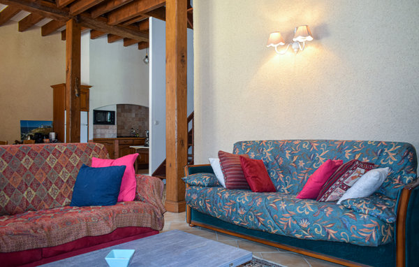 Holiday Home - Mauvières , France - FEC017 302