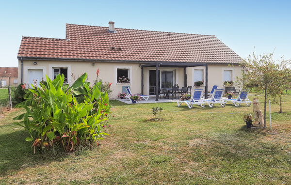 Semesterhus - MONTGIVRAY , Frankrike - FEC025 1