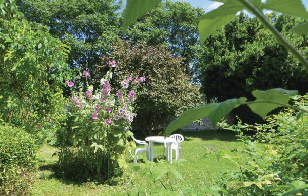 Holiday home Le Clos des Tilleuls