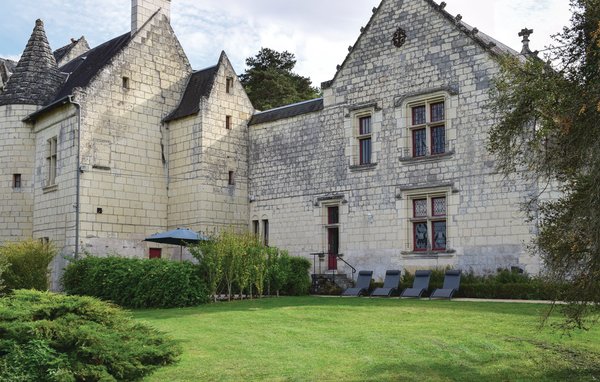 Maison Chateau de la Vauguyon