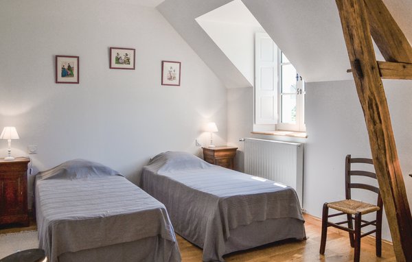 Location de vacances - Cravant les Coteaux , France - FEI047 8