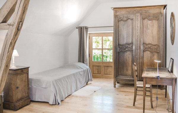 Location de vacances - Cravant les Coteaux , France - FEI047 9