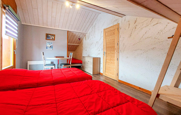 Holiday Home - La Longeville, Charmant chalet , France - FFD009 601