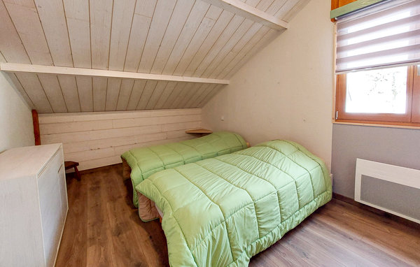 Holiday Home - La Longeville, Charmant chalet , France - FFD009 602