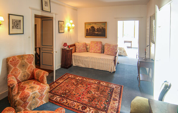 Holiday Home - Chemilly , France - FFH010 607