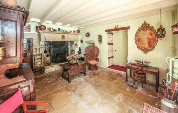 Holiday Home - Chemilly , France - FFH010 501