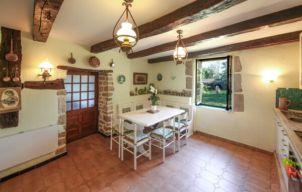 Holiday Home - Chemilly , France - FFH010 401