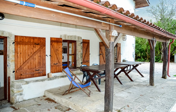Holiday Home - Gigny , France - FFJ003 101