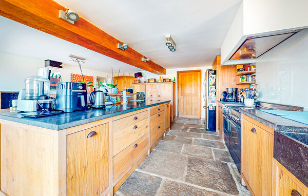 Holiday Home - Aresches , France - FFJ007 401