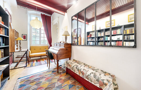 Apartment - Lons-Le-Saunier , France - FFJ008 501