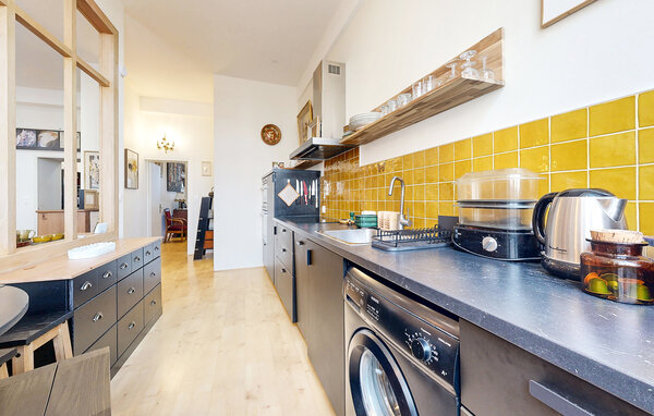 Apartment - Lons-Le-Saunier , France - FFJ008 6