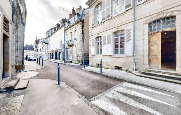Apartment - Lons-Le-Saunier , France - FFJ008 81