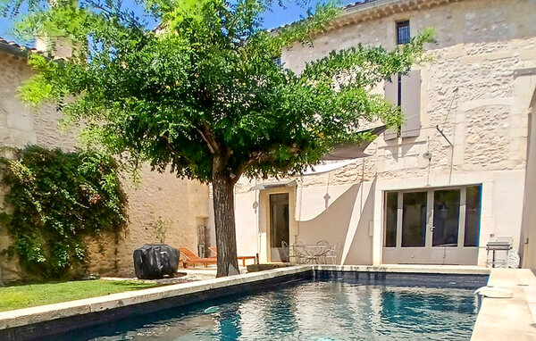 Feriehus - Saint-Hilaire-d'Ozilhan , Frankrig - FGG003 1