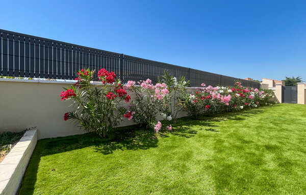 Location de vacances - Saint-Paulet-de-Caisson , France - FGG017 105