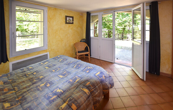 Location de vacances - Saint-Ambroix , France - FGG024 601