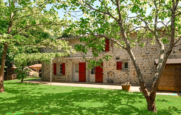 Location de vacances - Saint-Ambroix , France - FGG024 82