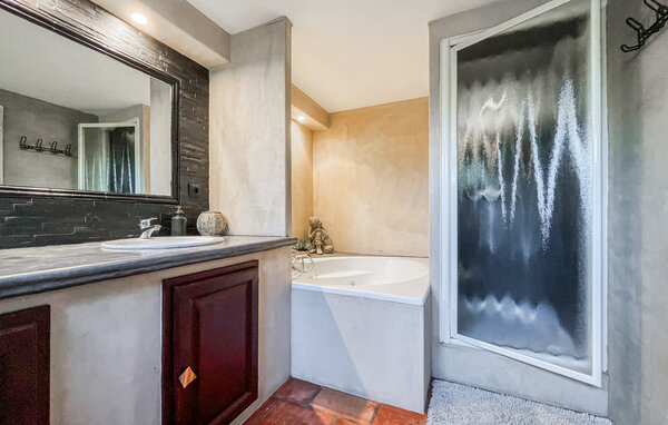 Vakantiehuis - Nimes , Frankrijk - FGG034 701