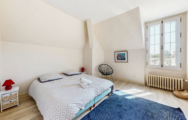 Holiday Home - Sens , France - FGY010 601