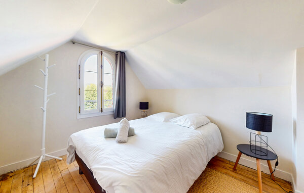 Holiday Home - Sens , France - FGY010 604