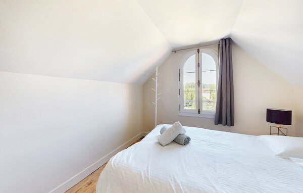 Holiday Home - Sens , France - FGY010 605