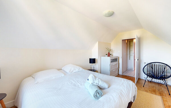 Holiday Home - Sens , France - FGY010 606