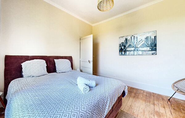 Holiday Home - Sens , France - FGY010 608