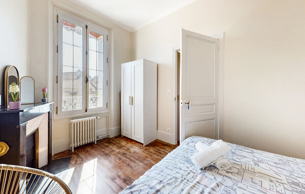 Holiday Home - Sens , France - FGY010 609