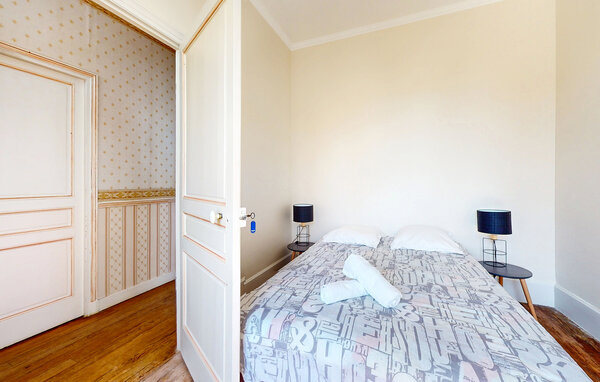 Holiday Home - Sens , France - FGY010 610