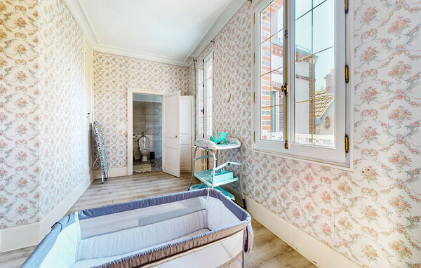 Holiday Home - Sens , France - FGY010 503