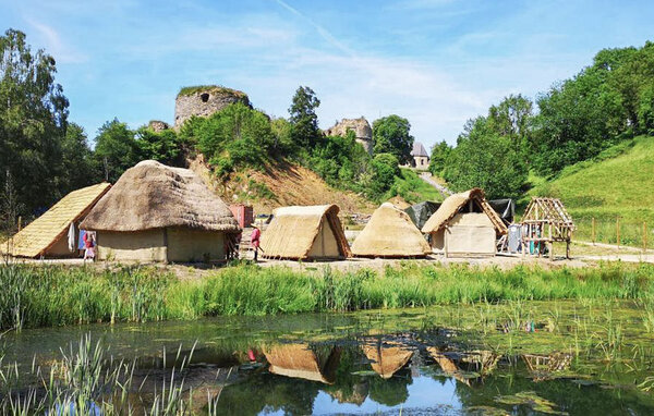 Semesterhus - La Neuville-aux-Joutes , Frankrike - FHA020 906
