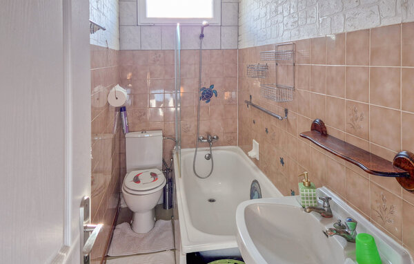 Holiday Home - Hallignicourt , France - FHH010 701