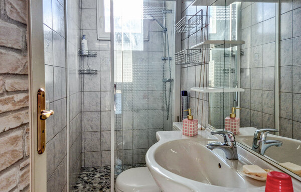 Holiday Home - Hallignicourt , France - FHH010 702