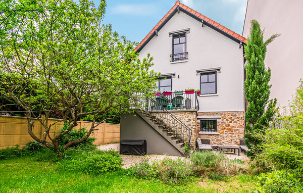 Holiday Home - Bourg La Reine , France - FIH016 81