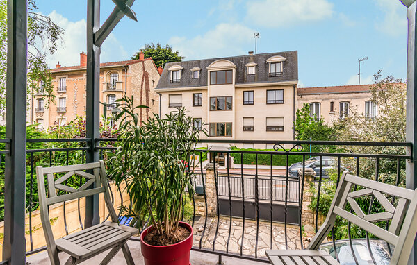 Holiday Home - Bourg La Reine , France - FIH016 101