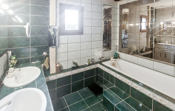 Domy wakacyjne - ROISSY-EN-FRANCE , Francja - FIS074 702