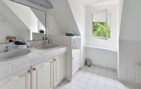Location de vacances - Mandres-les-Roses , France - FIV008 703