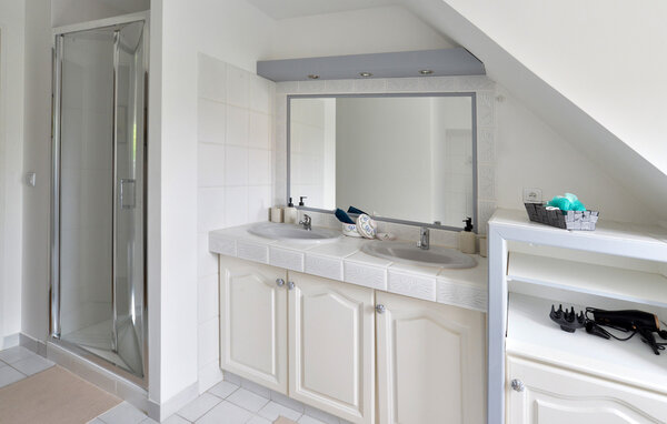 Location de vacances - Mandres-les-Roses , France - FIV008 705
