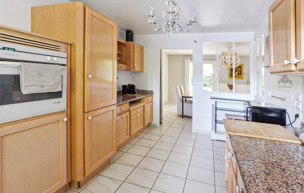 Location de vacances - Mandres-les-Roses , France - FIV008 401