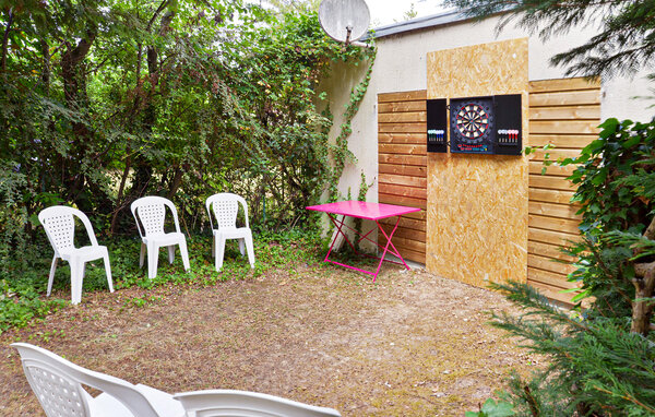 Location de vacances - Mandres-les-Roses , France - FIV008 102