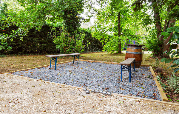 Location de vacances - Mandres-les-Roses , France - FIV008 104