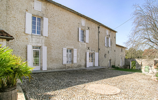 Maison Logis de Chenevière
