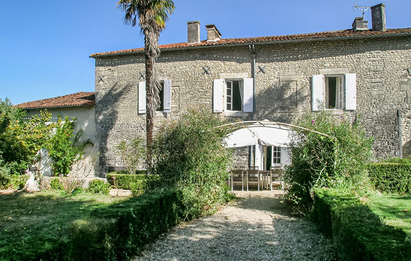 Maison Logis de Chenevière