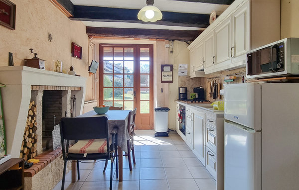 Holiday Home - Ruffec , France - FJC095 401