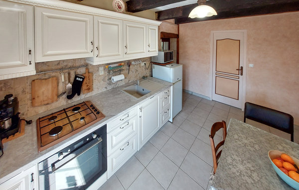 Holiday Home - Ruffec , France - FJC095 402