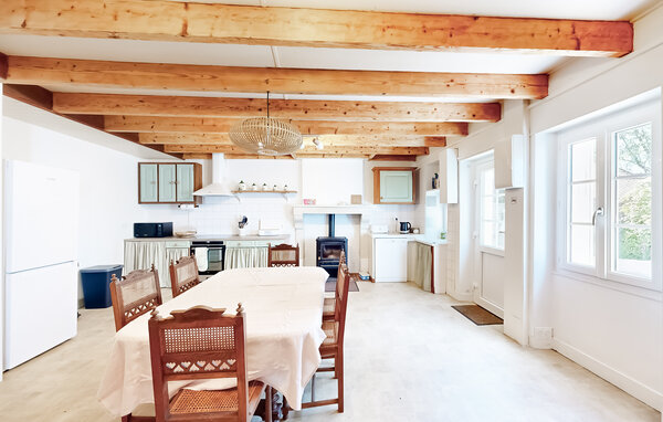 Holiday Home - Terres-de-Haute-Charente , France - FJC108 401