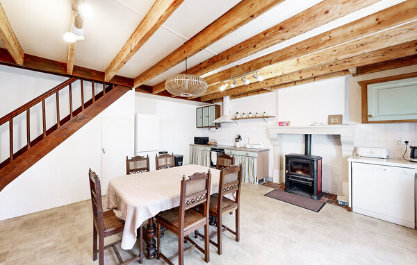 Holiday Home - Terres-de-Haute-Charente , France - FJC108 402