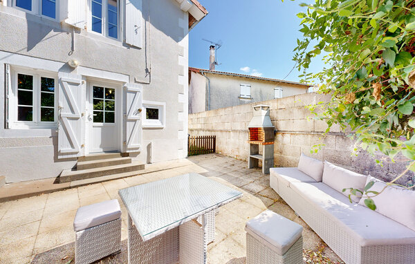 Holiday Home - Terres-de-Haute-Charente , France - FJC108 102
