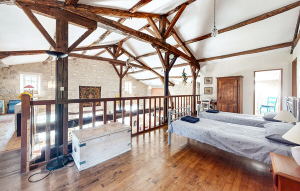 Holiday Home - Saint-Simon , France - FJC110 604